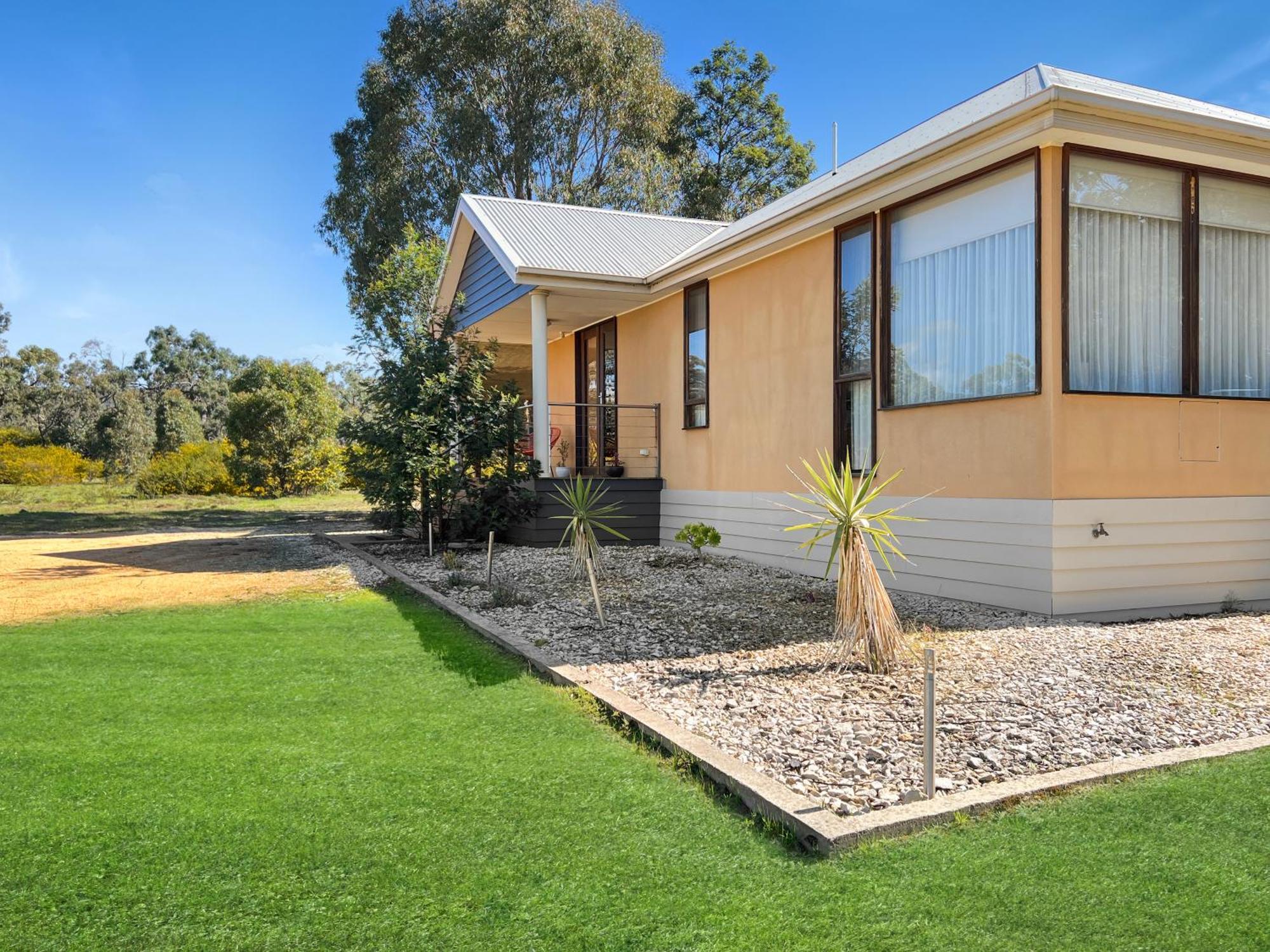 Aurora Cottages Bush Retreat Pomonal Esterno foto